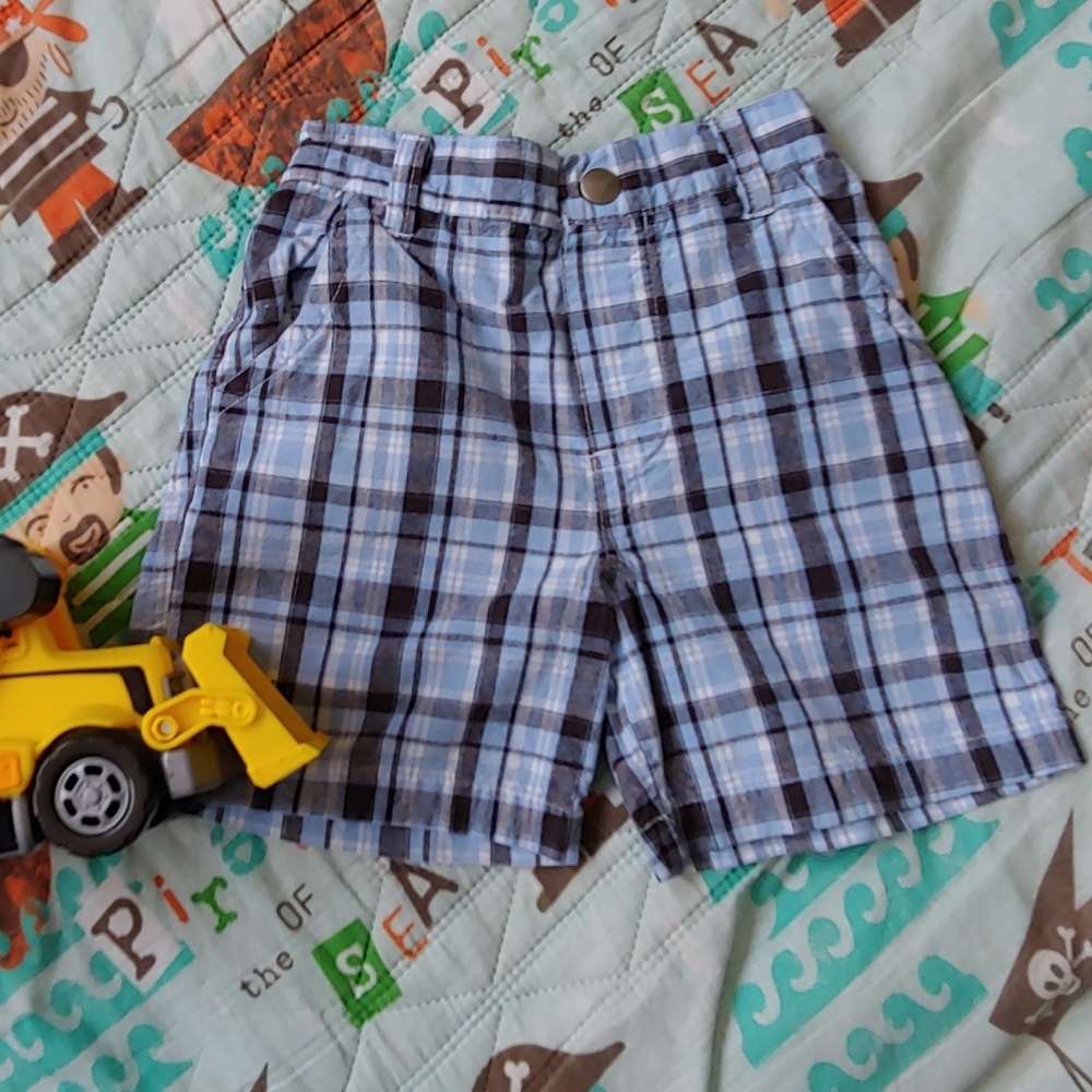 Boys Plaid Shorts (24 mth)